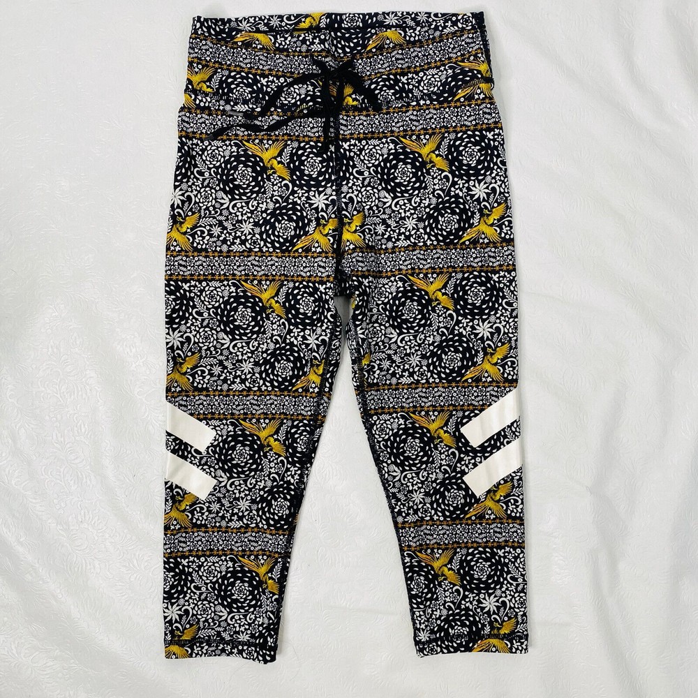 The Upside US Sz 6 Black Gold Capri Leggings